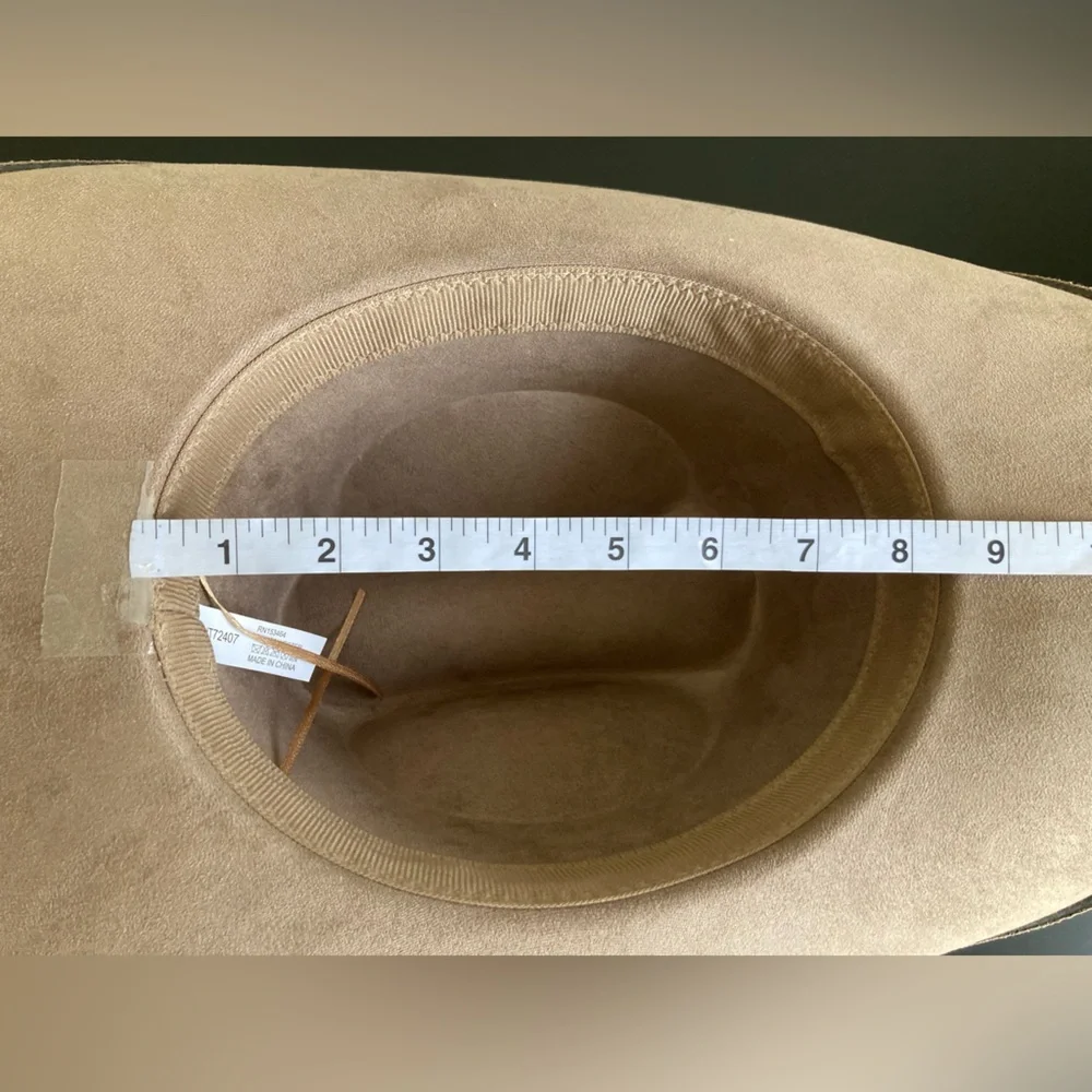 Illuma Taupe Faux Suede Western Cowboy Hat Silver Concho Band NWT